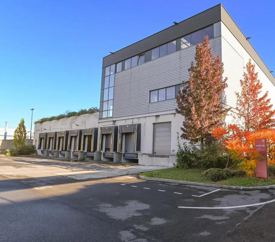 Industrial in Saint-Denis to rent Building Photo- Image 1 of 10