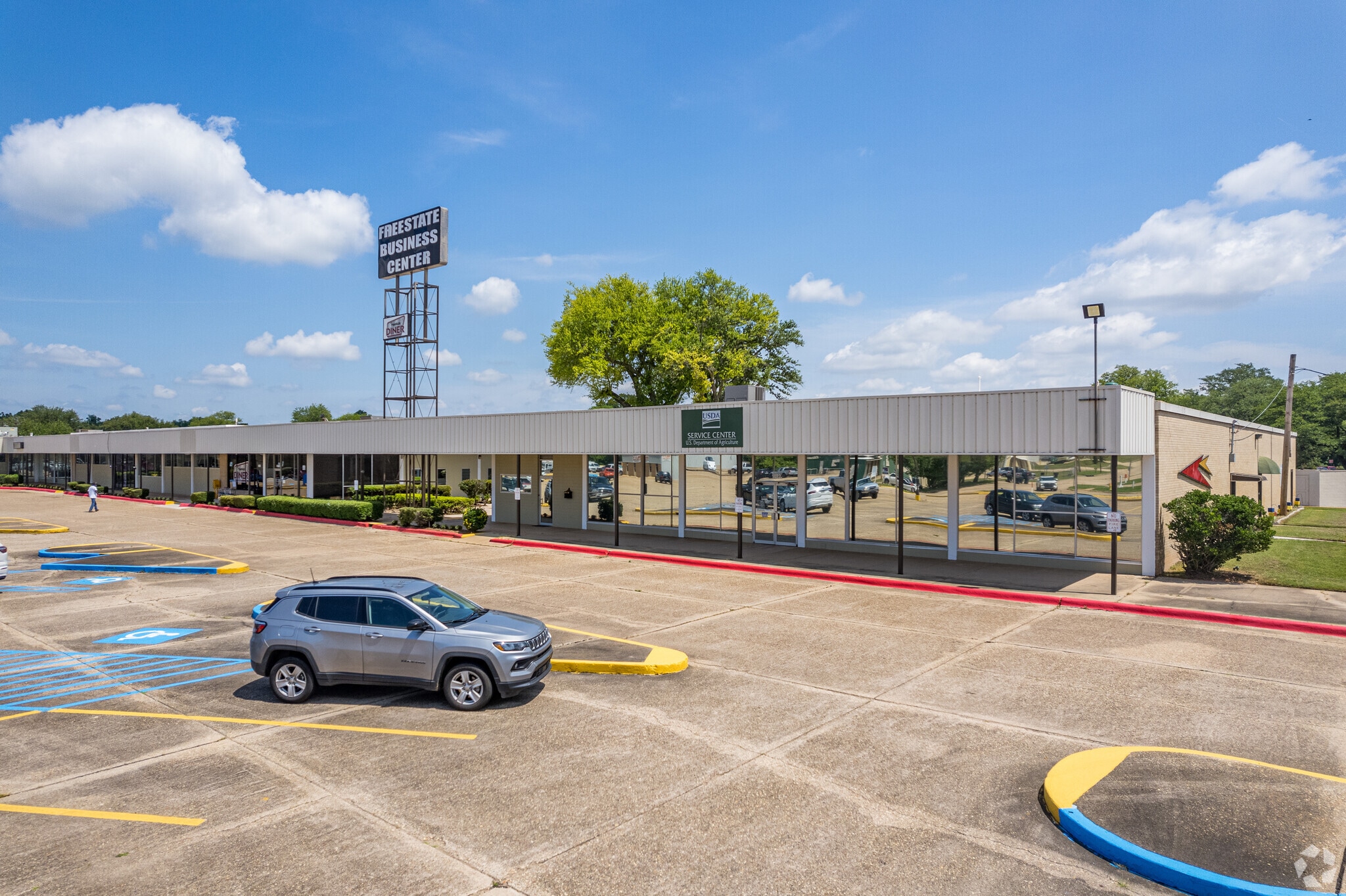 1418-1462 Hawn Ave, Shreveport, LA for rent Building Photo- Image 1 of 8