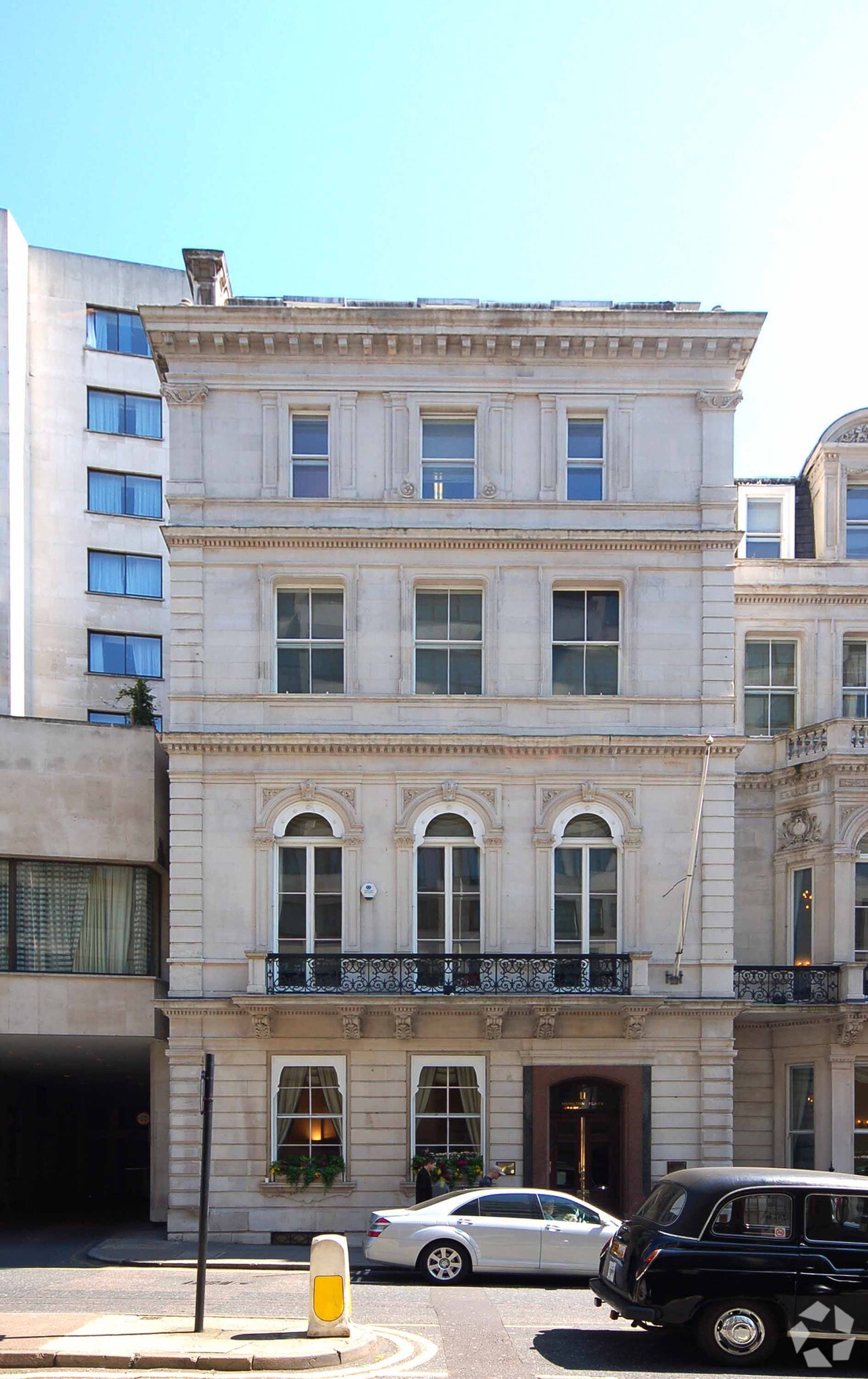 11-12 Hamilton Pl, London to rent Building Photo- Image 1 of 3