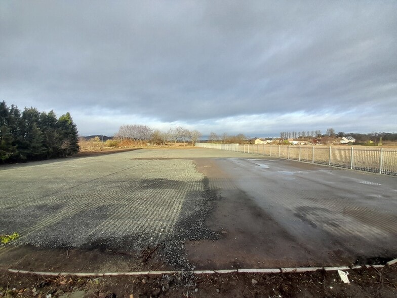 45 Turnhouse Rd, Edinburgh for sale - Primary Photo - Image 1 of 1