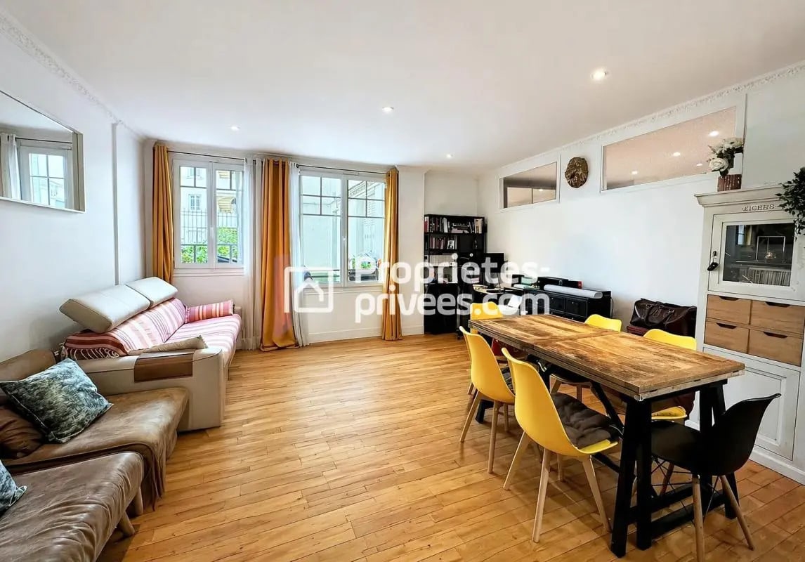 Office in Paris for sale Building Photo- Image 1 of 14