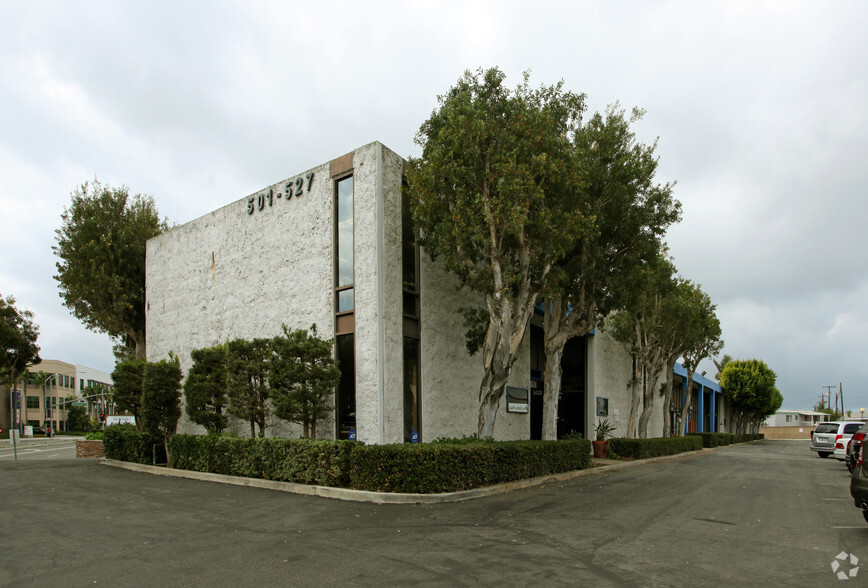 501-527 Superior Ave, Newport Beach, CA for rent - Primary Photo - Image 1 of 3