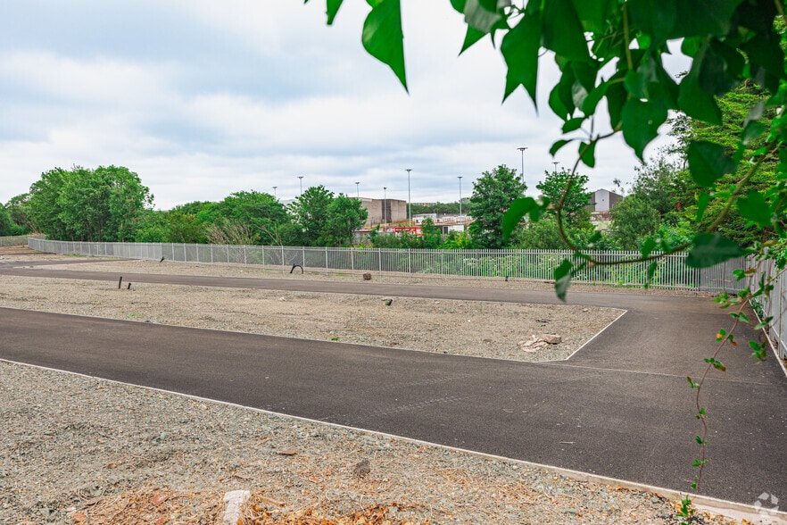 Harbour Rd, Paisley to rent - Building Photo - Image 2 of 2