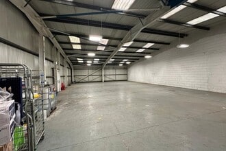 Pitreavie Way, Dunfermline to rent Interior Photo- Image 1 of 5