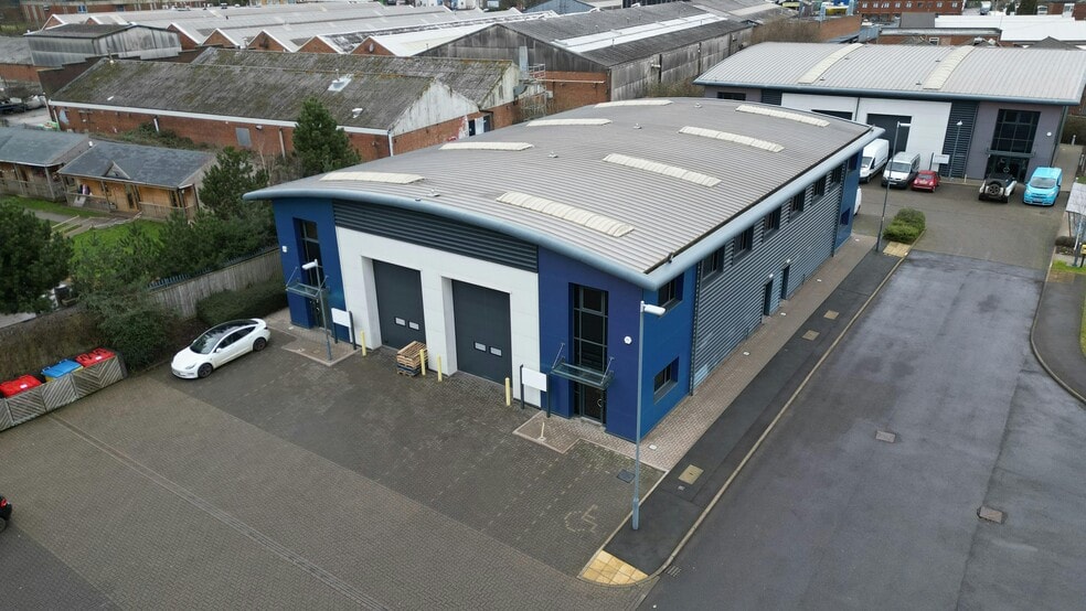 Blackhorse Rd, Exhall to rent - Building Photo - Image 3 of 11