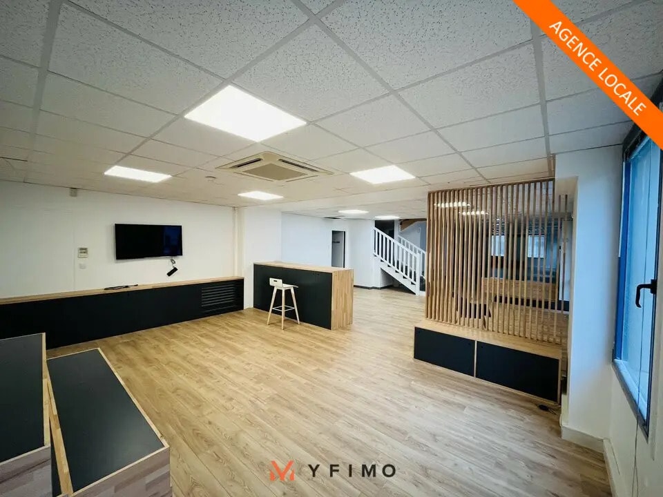 Location Bureaux 200 m² - Photo 1