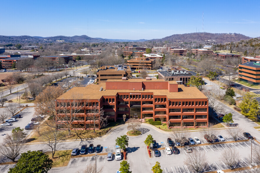 111 Westwood Pl, Brentwood, TN for rent - Aerial - Image 3 of 5