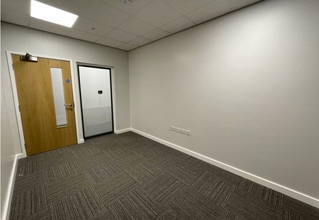 Humbleton Park, Darlington to rent Interior Photo- Image 2 of 2