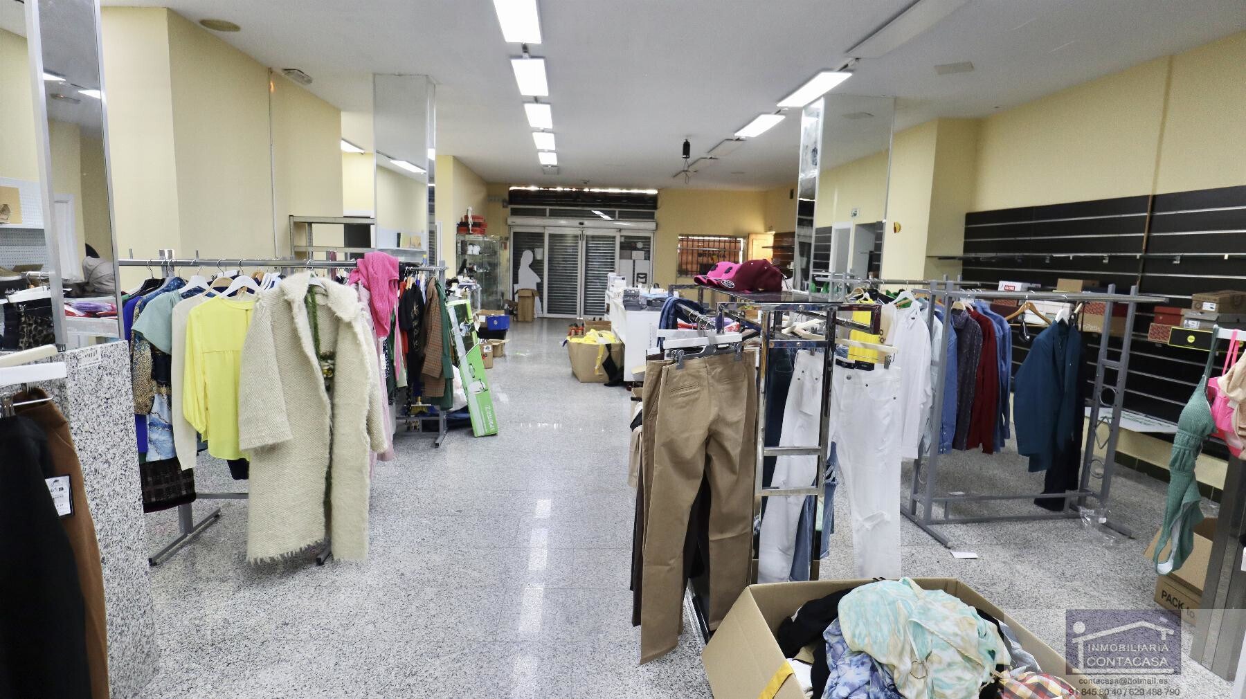 Retail in Colmenar Viejo, Madrid for sale Primary Photo- Image 1 of 3