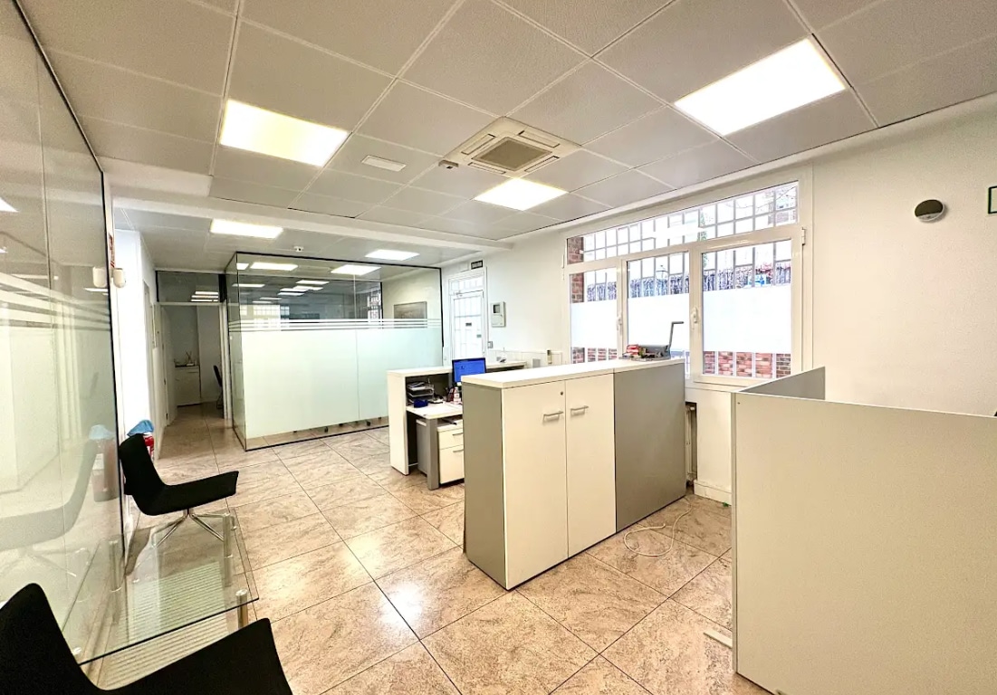 Office / Retail in Madrid, Madrid to rent Interior Photo- Image 1 of 3