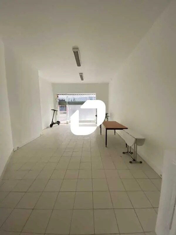 Location Bureaux 50 m² - Photo 1