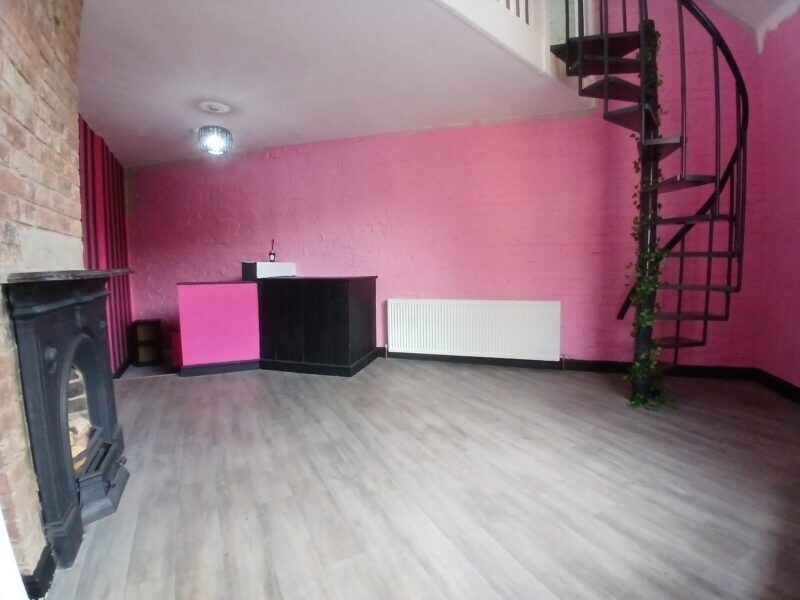 12 Moor Ln, Burnley to rent Interior Photo- Image 1 of 4