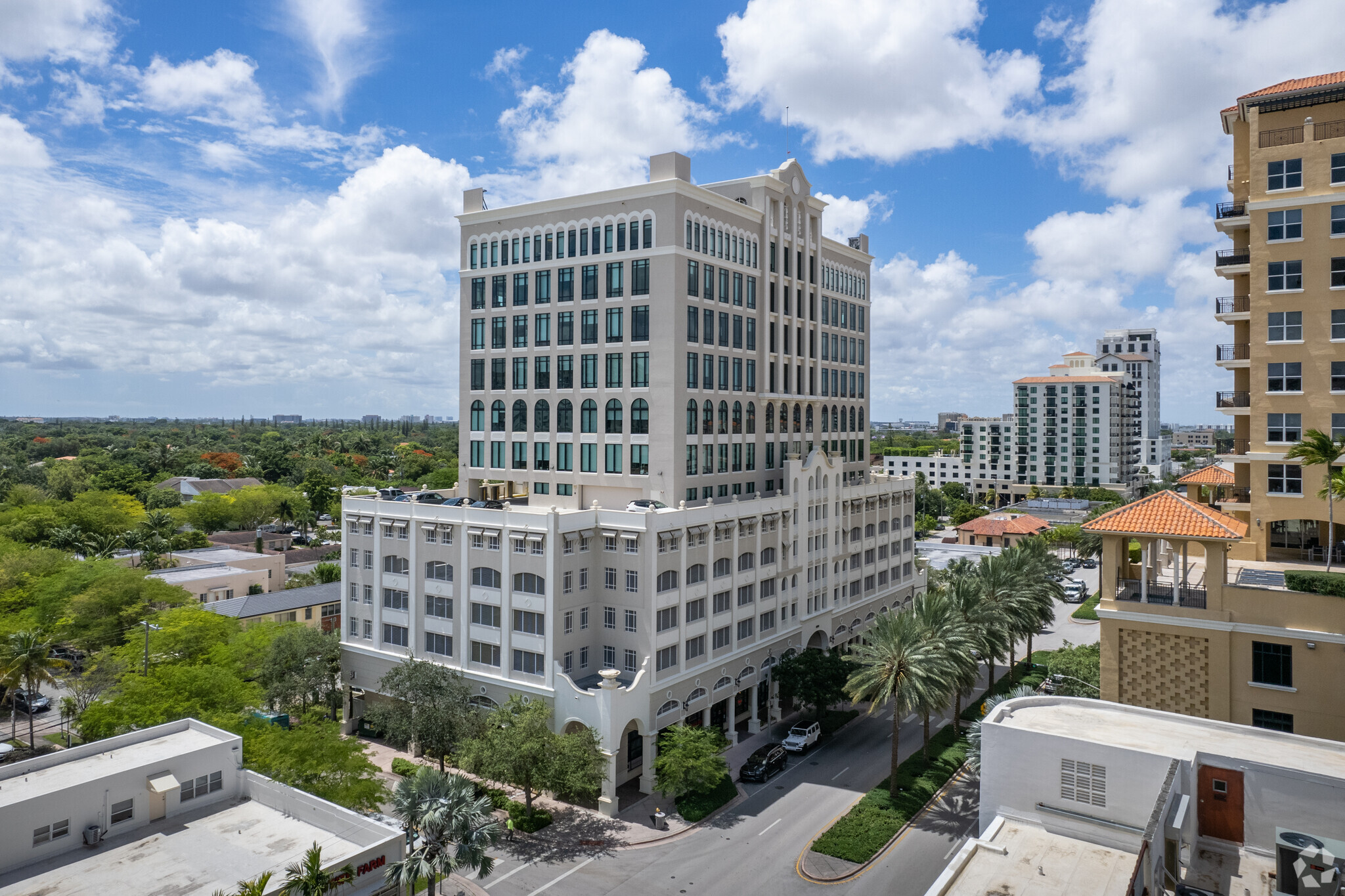 1600 Ponce De Leon Blvd, Coral Gables, FL for rent Building Photo- Image 1 of 6