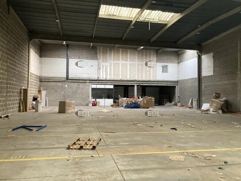 Industrial in Vitry-sur-Seine to rent - Interior Photo - Image 3 of 9