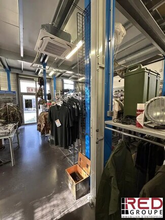 More details for 37 Avenue Des Ribas, Venelles - Retail to Rent