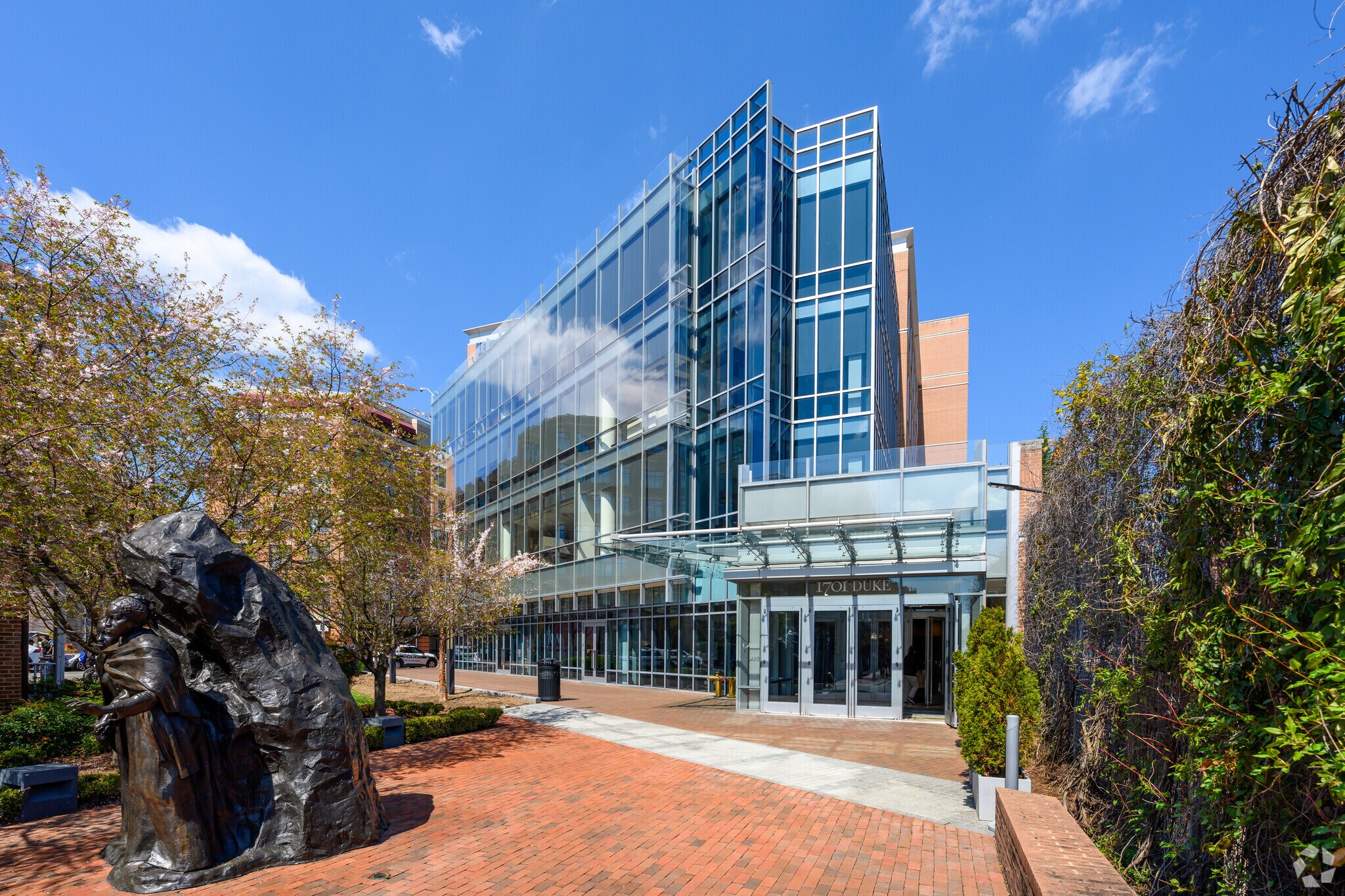 1701 Duke St, Alexandria, VA to rent Primary Photo- Image 1 of 37