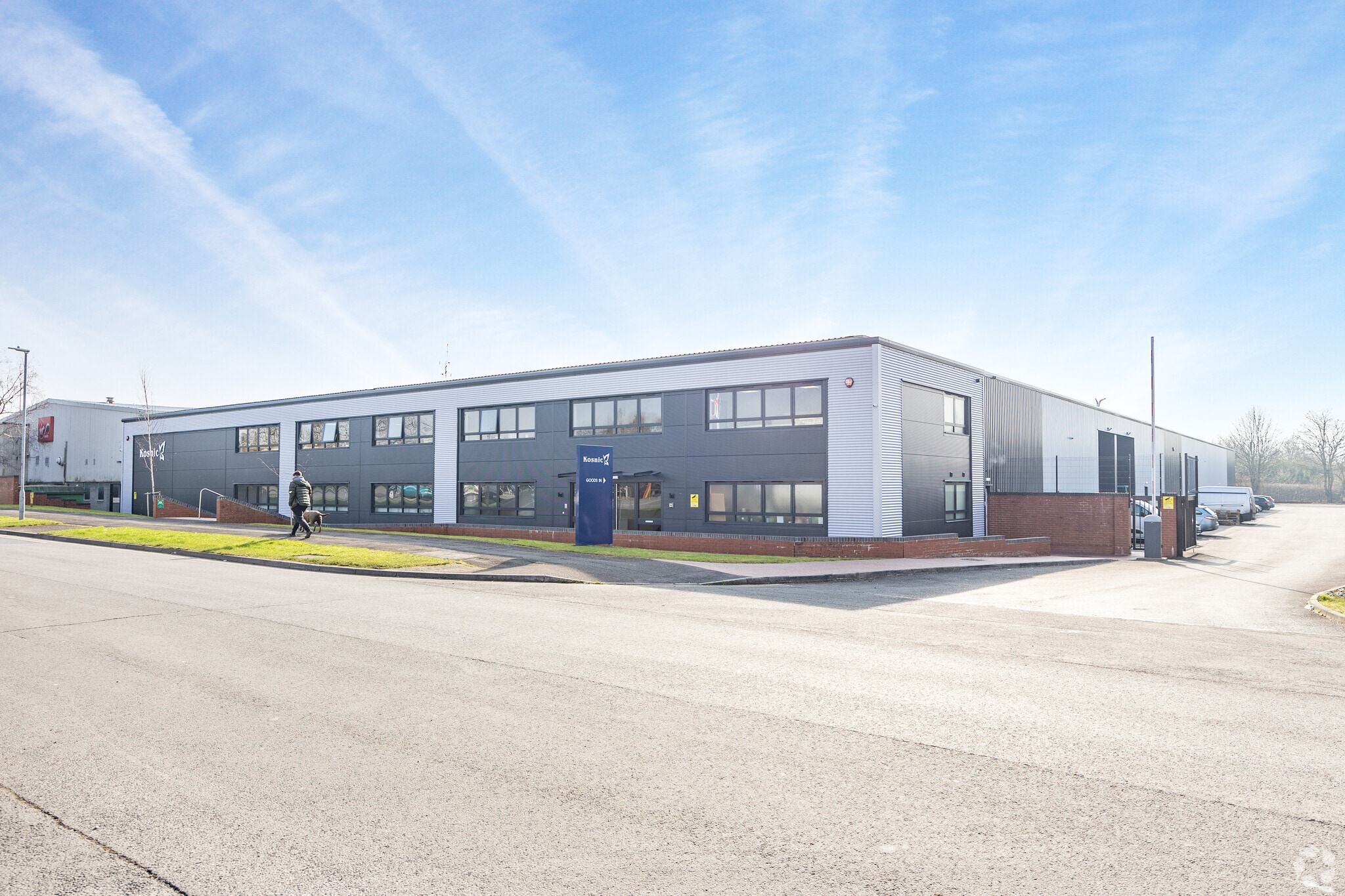 Newcombe Dr, Swindon for sale Primary Photo- Image 1 of 1