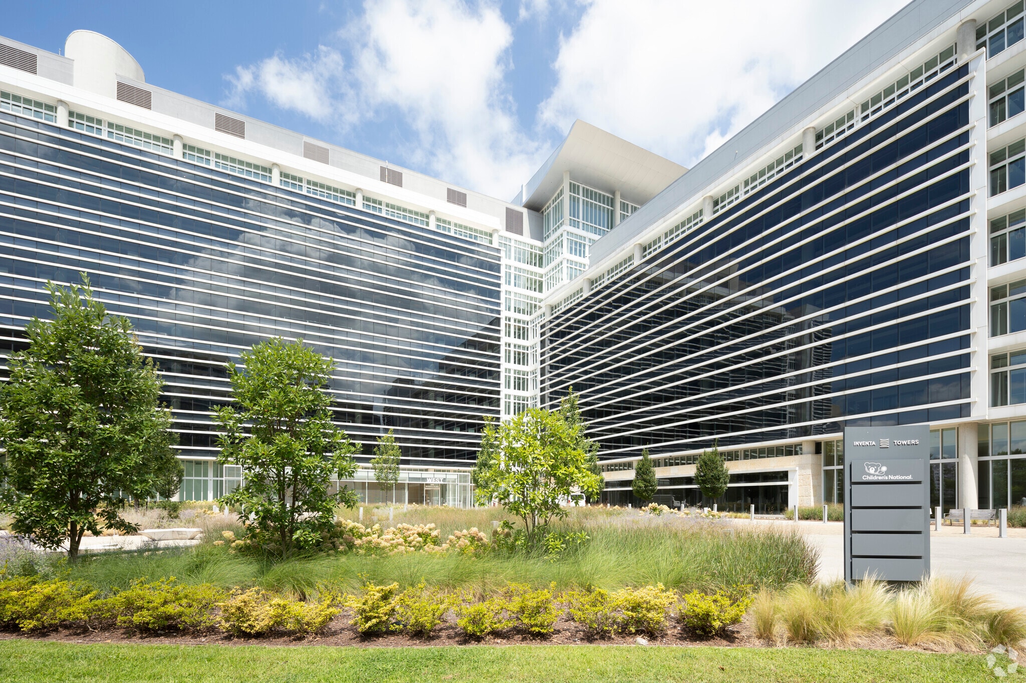 1 Inventa Pl, Silver Spring, MD to rent Building Photo- Image 1 of 37