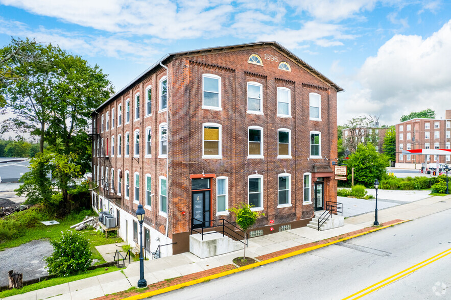 20 E Bridge St, Spring City, PA for rent - Building Photo - Image 1 of 4