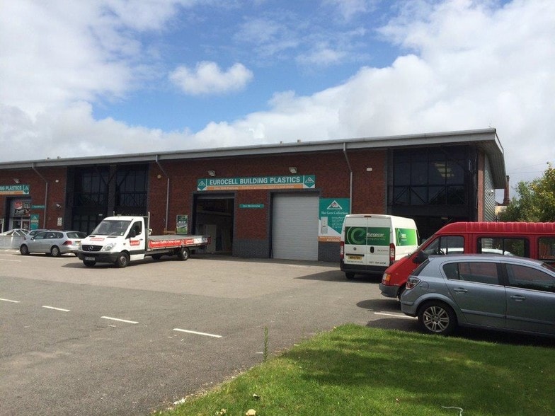 Tower Rd, Birkenhead to rent - Primary Photo - Image 1 of 1