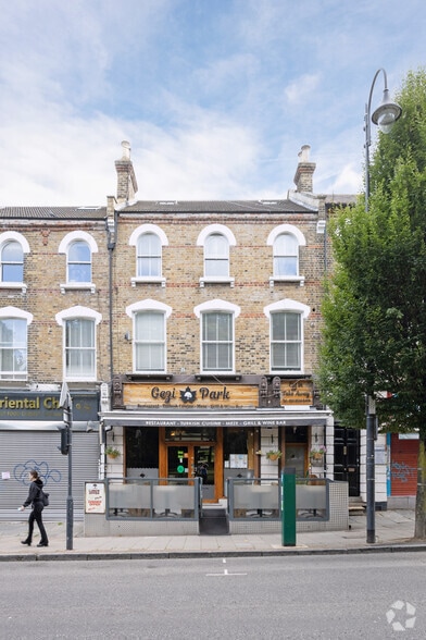 27 High St, London for sale - Primary Photo - Image 1 of 36