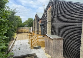 The Old Dairy Rd, Swindon to rent Interior Photo- Image 2 of 6