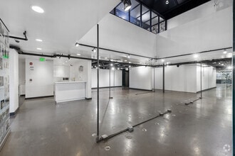 464 N Fairfax Ave, Los Angeles, CA to rent Interior Photo- Image 2 of 9