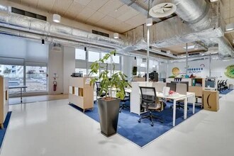 Office in Montreuil to rent Interior Photo- Image 2 of 9