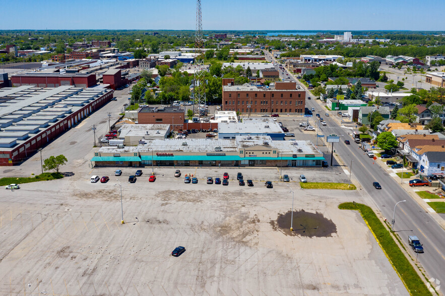 975 Hertel Ave, Buffalo, NY for rent - Aerial - Image 3 of 4