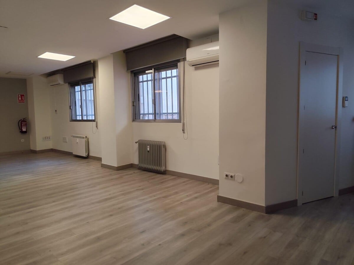Cáceres, CAC 10001 - Unit - - - Interior Photo - Image 1 of 16