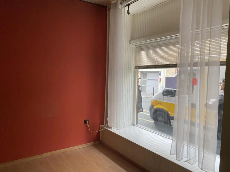 Build-to-Rent in Paris for sale - Interior Photo - Image 3 of 4