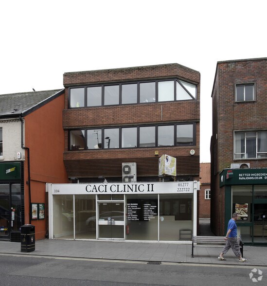104 High St, Brentwood to rent - Primary Photo - Image 1 of 5
