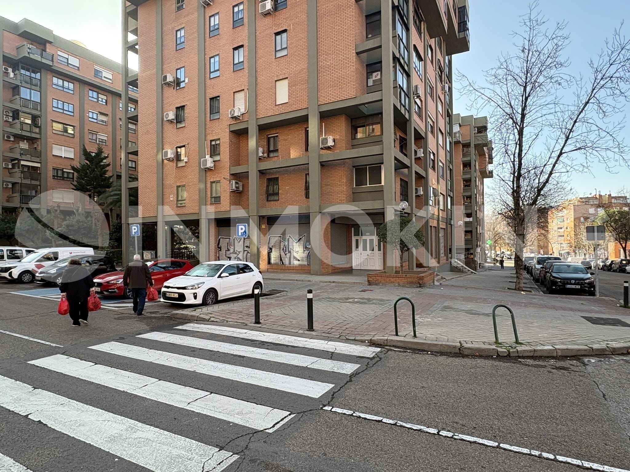 Retail in Madrid, Madrid to rent Building Photo- Image 1 of 2