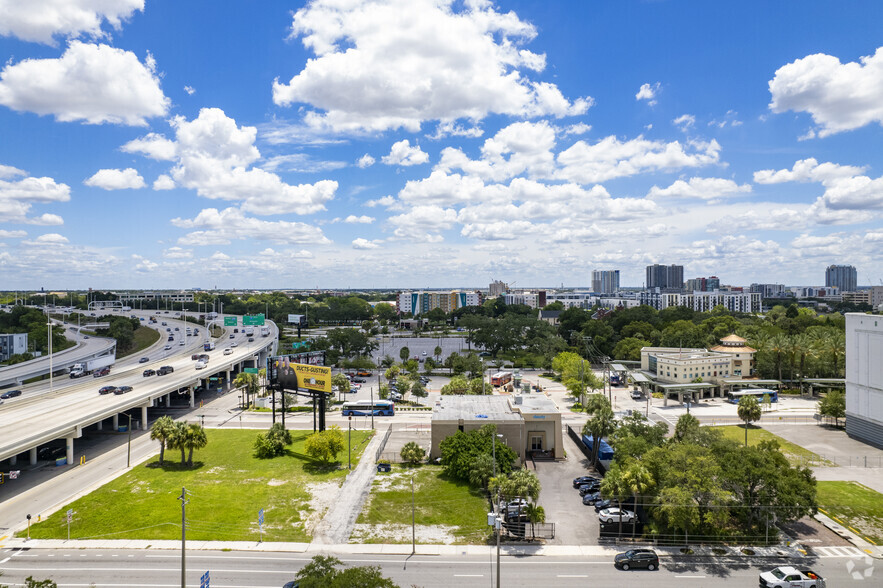 1221 E Laurel Ave, Tampa, FL for sale - Primary Photo - Image 1 of 18