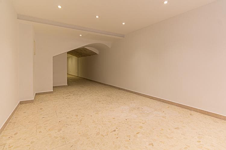 Vilanova i la Geltrú, BAR 08800 - Unit Pta. 01 - - Interior Photo - Image 1 of 8