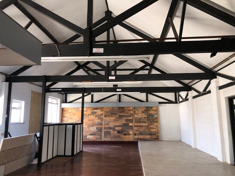 30 Tunnel Rd, Tunbridge Wells for sale - Building Photo - Image 2 of 10