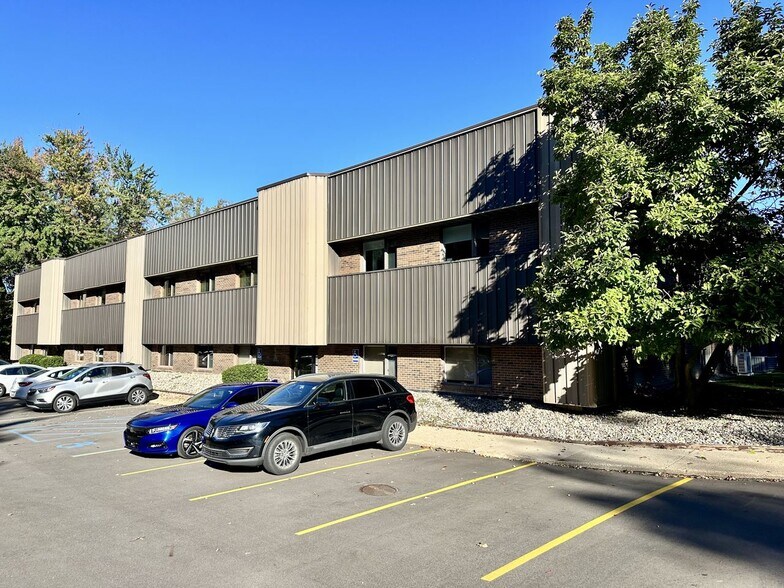 1401-1451 E Lansing Dr, East Lansing, MI for sale - Building Photo - Image 1 of 17