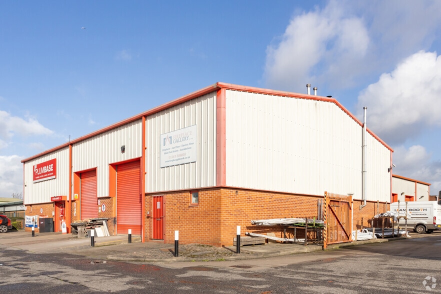 Unit 3 Eccleshall Business Park, Hawkins Ln, Burton On Trent to rent - Building Photo - Image 1 of 5