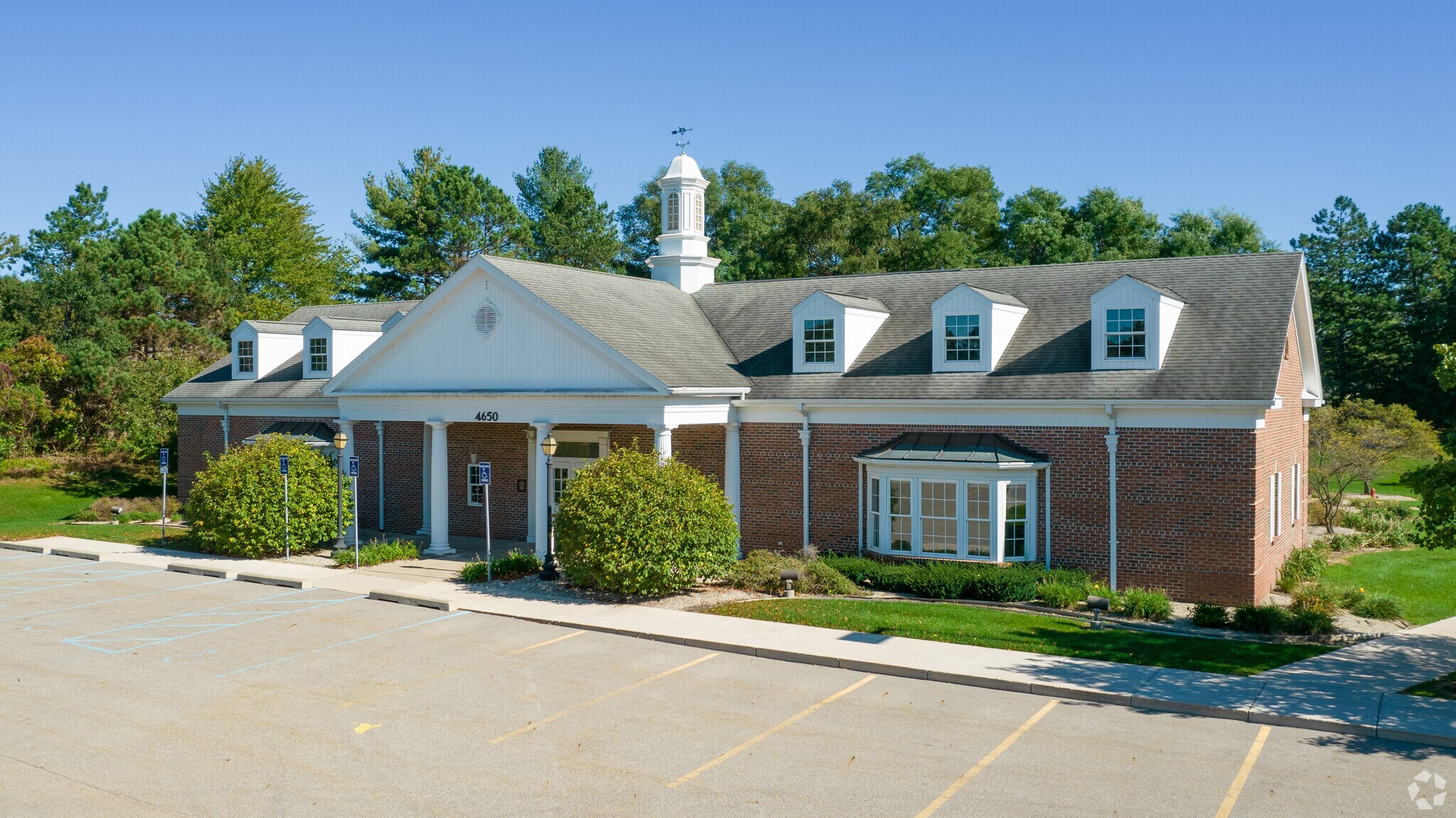 4650 Plainfield Ave NE, Grand Rapids, MI for sale Primary Photo- Image 1 of 1