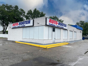 2215 S Dort Hwy, Flint, MI for rent Building Photo- Image 1 of 6