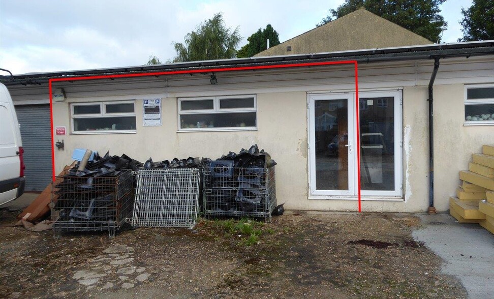 2A Speldhurst Rd, Tunbridge Wells for rent - Building Photo - Image 2 of 2
