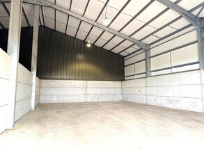 Forest Rd, Wokingham to rent Interior Photo- Image 1 of 1