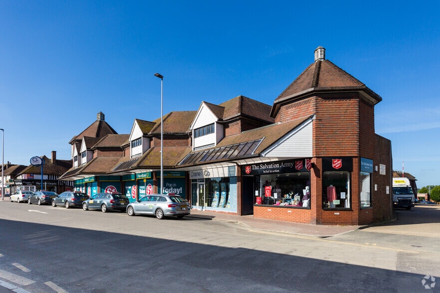 North St, Hailsham to rent - Building Photo - Image 2 of 2