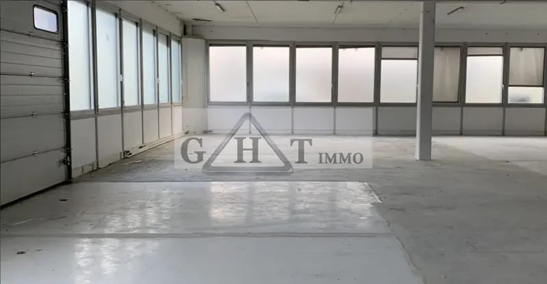 Industrial in Gennevilliers to rent Interior Photo- Image 1 of 4