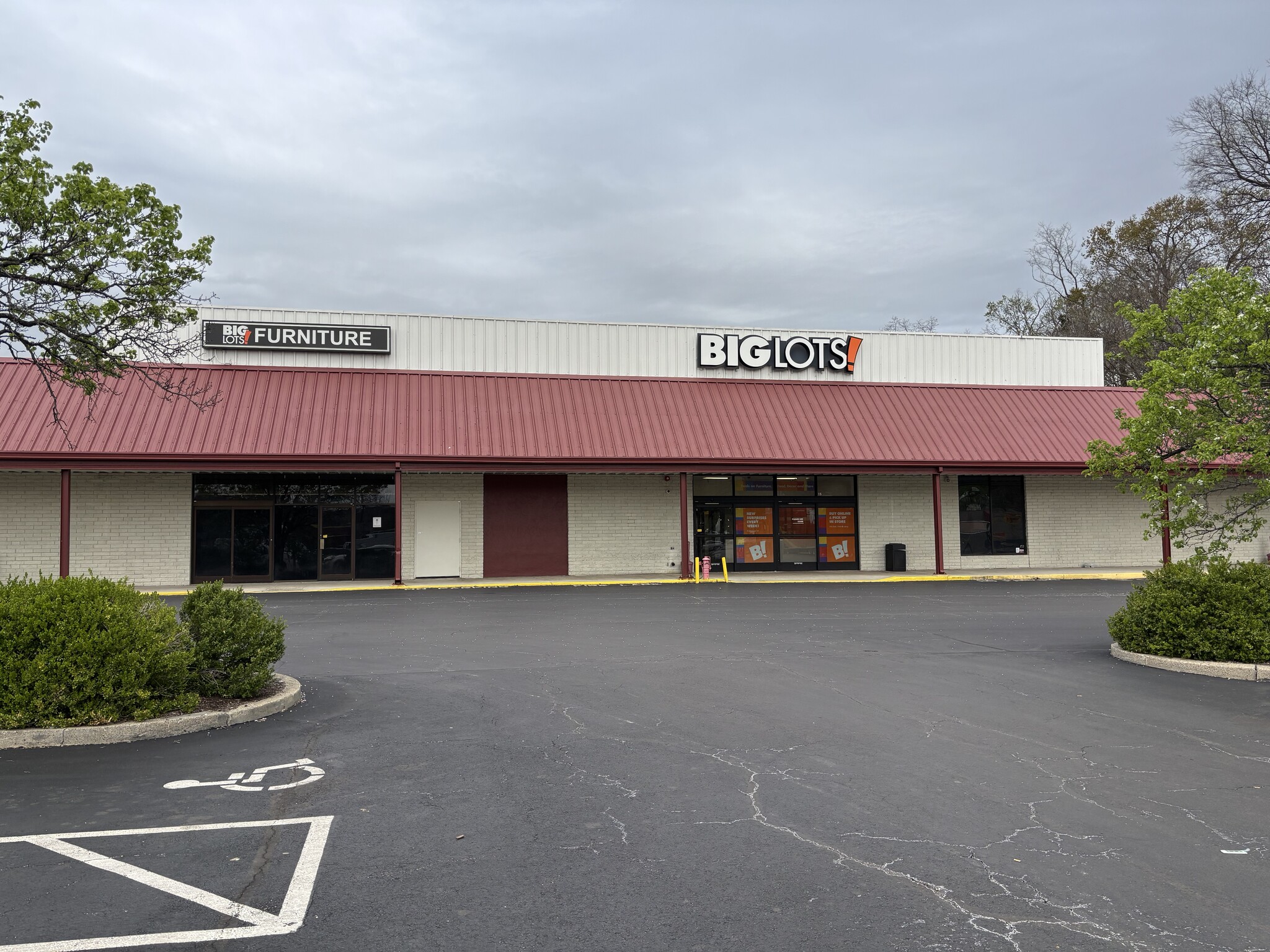 15 Donnermeyer Dr, Bellevue, KY to rent Building Photo- Image 1 of 4