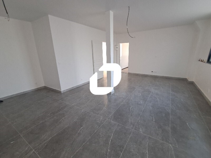Office in Arcueil to rent Interior Photo- Image 1 of 10