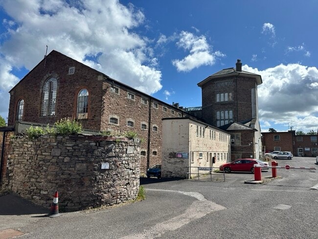 More details for Upper High St, Taunton - Office to Rent