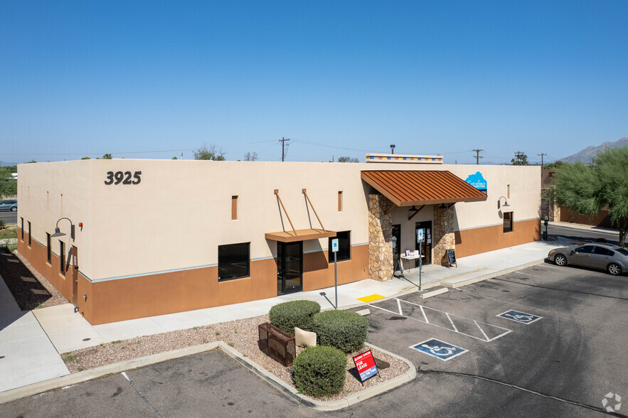 3925 E Fort Lowell Rd, Tucson, AZ for rent - Building Photo - Image 1 of 3