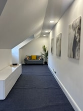 9 Park Sq E, Leeds to rent Interior Photo- Image 2 of 8