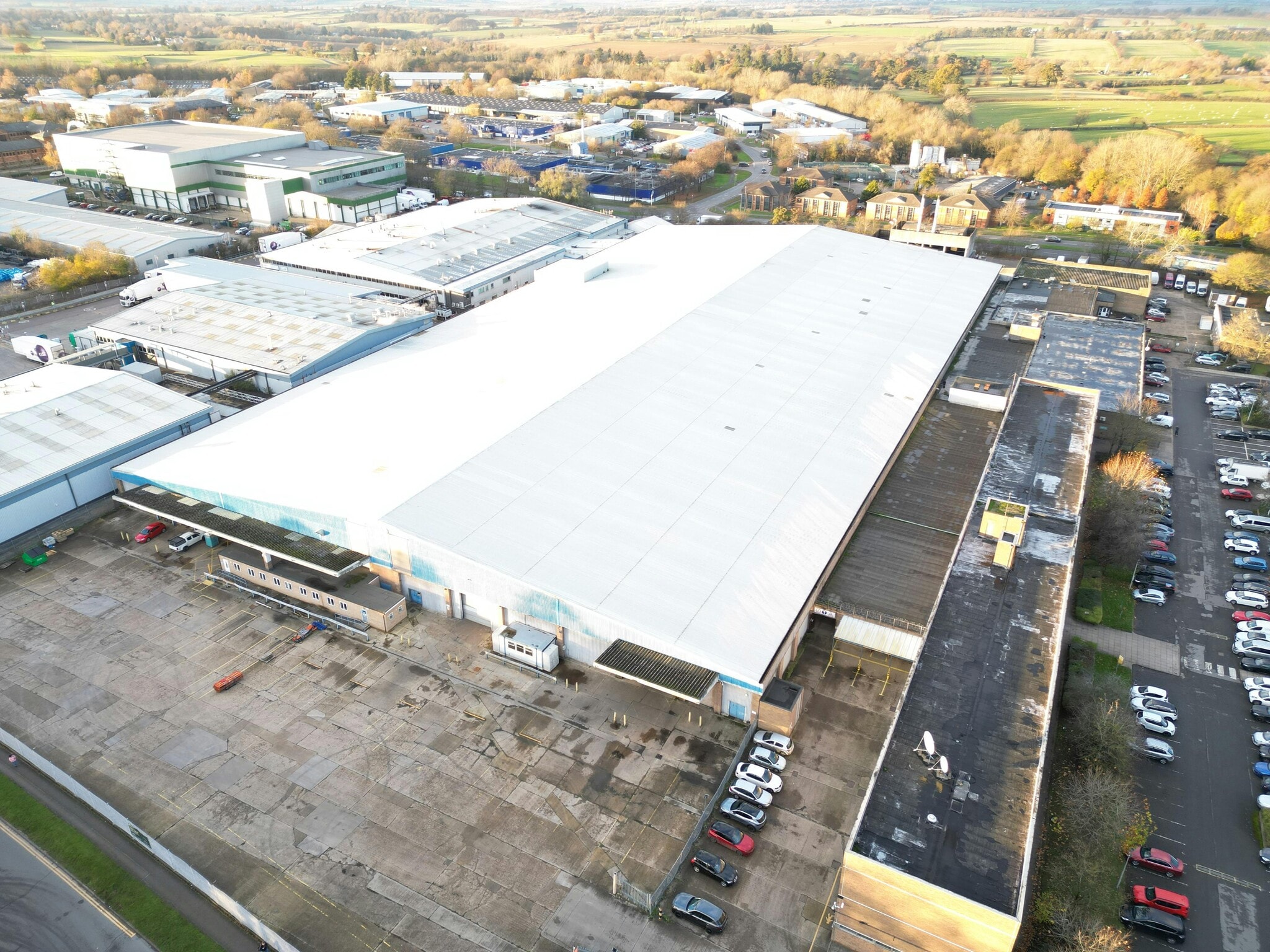 Redhouse Rd, Northampton to rent Building Photo- Image 1 of 10